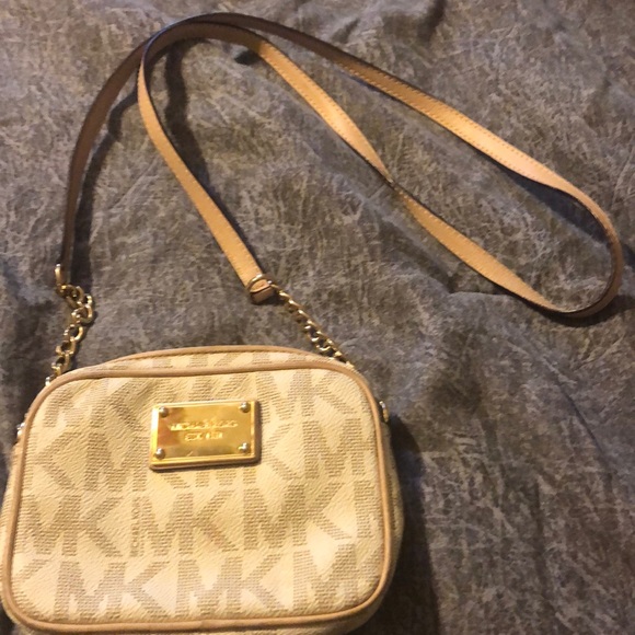 Michael KORS purse - Picture 2 of 2
